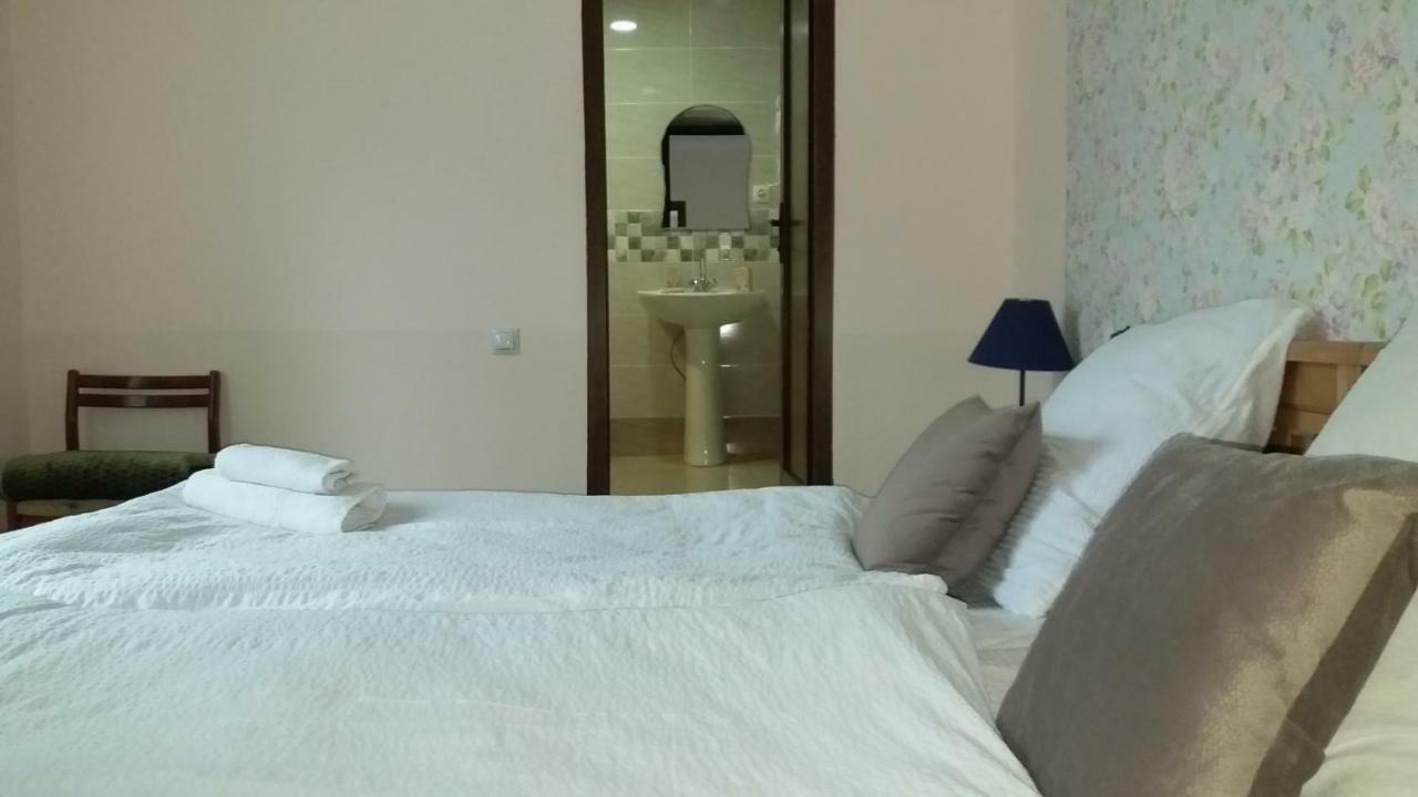 Guest House Sandro Казбеги Стая снимка