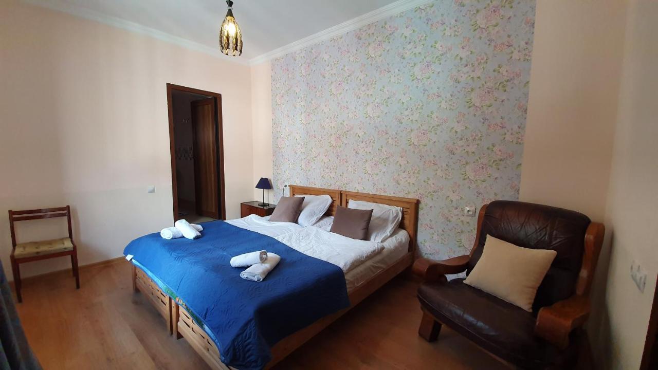 Guest House Sandro Казбеги Екстериор снимка