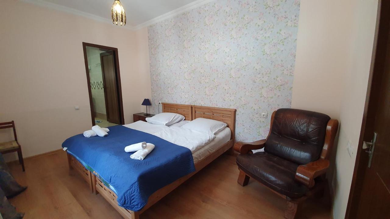 Guest House Sandro Казбеги Екстериор снимка