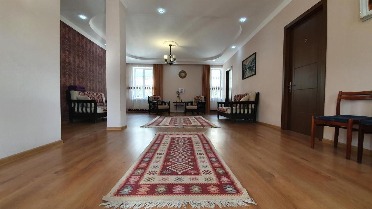 Guest House Sandro Казбеги Екстериор снимка