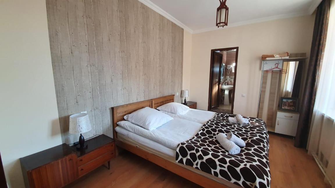 Guest House Sandro Казбеги Екстериор снимка