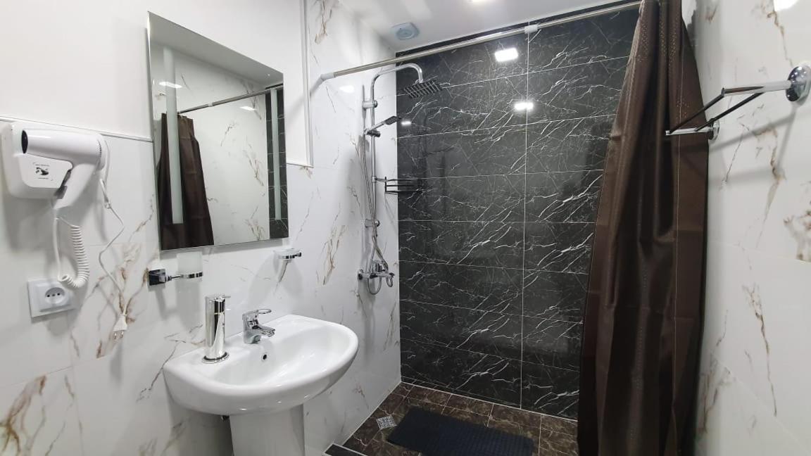 Guest House Sandro Казбеги Екстериор снимка